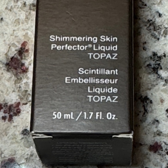 BECCA Topaz Shimmering Skin Perfector Liquid - Picture 5 of 5